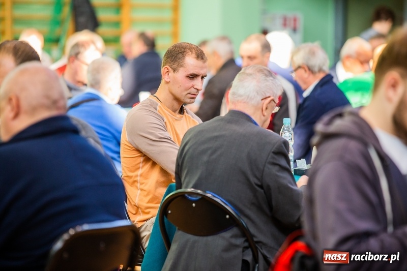 Zdjęcie w galerii na portalu naszraciborz.pl: Brydżyści walczą o Podkowę Kasztanki Marszałka wiadomości z regionu