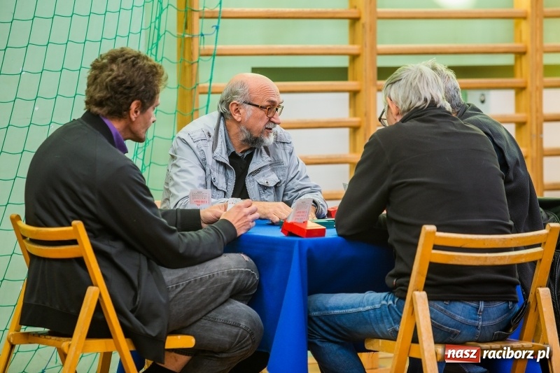 Zdjęcie w galerii na portalu naszraciborz.pl: Brydżyści walczą o Podkowę Kasztanki Marszałka wiadomości z regionu
