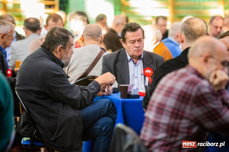 Zdjęcie w galerii na portalu naszraciborz.pl: Brydżyści walczą o Podkowę Kasztanki Marszałka wiadomości z regionu