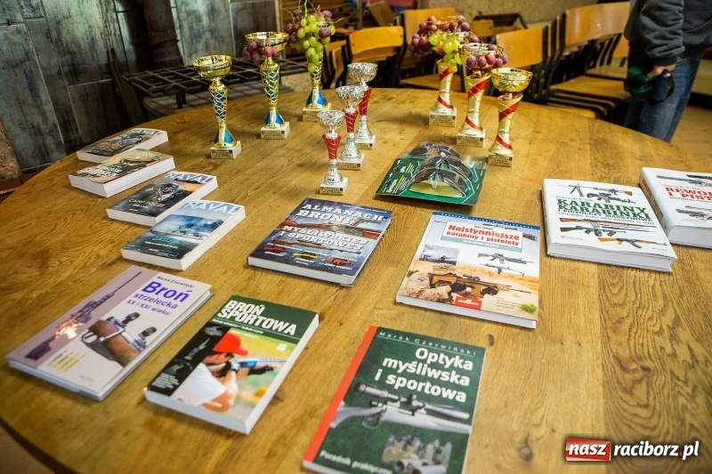 Zdjęcie w galerii na portalu naszraciborz.pl: 11 Strzałów na 11 Listopada. Patriotyczny turniej strzelecki w Raciborzu wiadomości z regionu