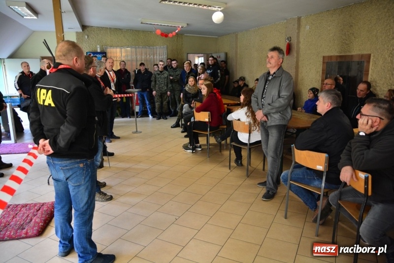 Zdjęcie w galerii na portalu naszraciborz.pl: 11 Strzałów na 11 Listopada. Patriotyczny turniej strzelecki w Raciborzu wiadomości z regionu