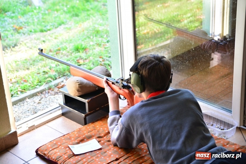 Zdjęcie w galerii na portalu naszraciborz.pl: 11 Strzałów na 11 Listopada. Patriotyczny turniej strzelecki w Raciborzu wiadomości z regionu