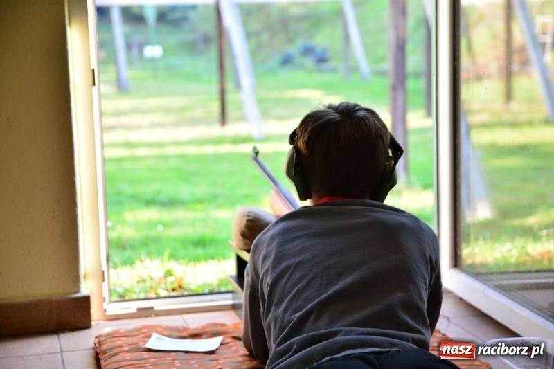 Zdjęcie w galerii na portalu naszraciborz.pl: 11 Strzałów na 11 Listopada. Patriotyczny turniej strzelecki w Raciborzu wiadomości z regionu