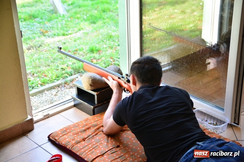 Zdjęcie w galerii na portalu naszraciborz.pl: 11 Strzałów na 11 Listopada. Patriotyczny turniej strzelecki w Raciborzu wiadomości z regionu