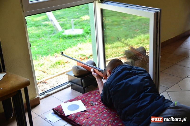 Zdjęcie w galerii na portalu naszraciborz.pl: 11 Strzałów na 11 Listopada. Patriotyczny turniej strzelecki w Raciborzu wiadomości z regionu