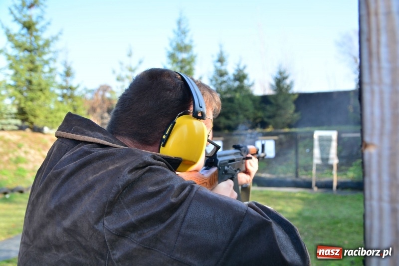 Zdjęcie w galerii na portalu naszraciborz.pl: 11 Strzałów na 11 Listopada. Patriotyczny turniej strzelecki w Raciborzu wiadomości z regionu