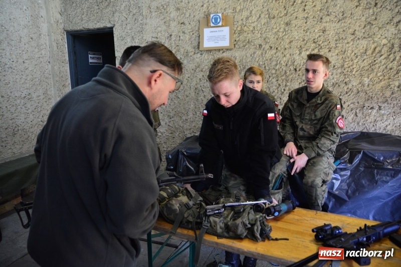 Zdjęcie w galerii na portalu naszraciborz.pl: 11 Strzałów na 11 Listopada. Patriotyczny turniej strzelecki w Raciborzu wiadomości z regionu