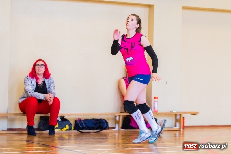 Zdjęcie w galerii na portalu naszraciborz.pl: RLPS: Zwycięstwa faworytów w lidze męskiej. Pięciosetowy maraton u kobiet wiadomości z regionu