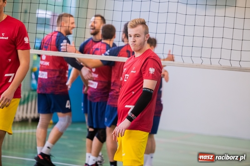 Zdjęcie w galerii na portalu naszraciborz.pl: RLPS: Zwycięstwa faworytów w lidze męskiej. Pięciosetowy maraton u kobiet wiadomości z regionu