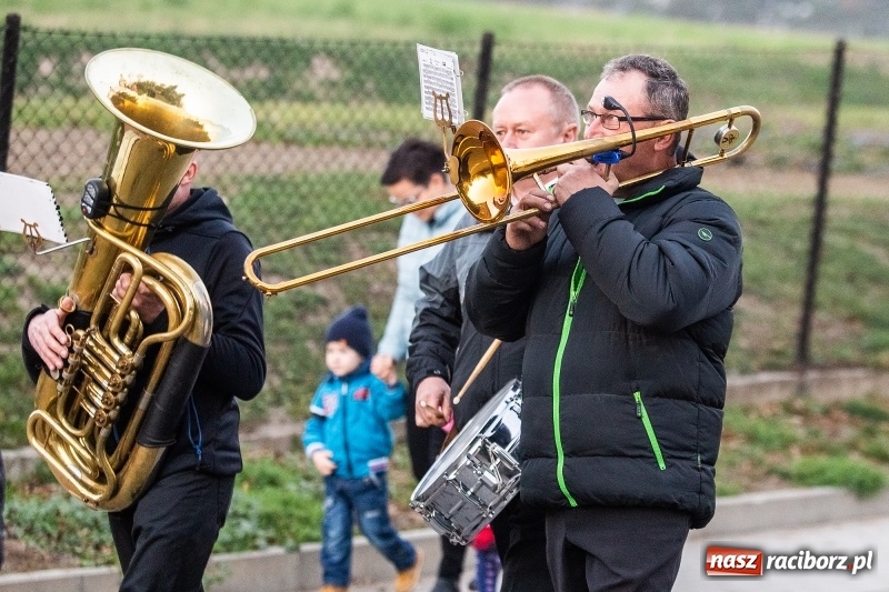 Zdjęcie w galerii na portalu naszraciborz.pl: W Krzanowicach od Mikołaszka ze świętym Marcinem na smaczne rogale wiadomości z regionu