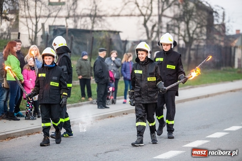 Zdjęcie w galerii na portalu naszraciborz.pl: W Krzanowicach od Mikołaszka ze świętym Marcinem na smaczne rogale wiadomości z regionu