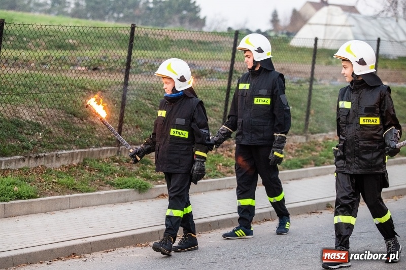 Zdjęcie w galerii na portalu naszraciborz.pl: W Krzanowicach od Mikołaszka ze świętym Marcinem na smaczne rogale wiadomości z regionu