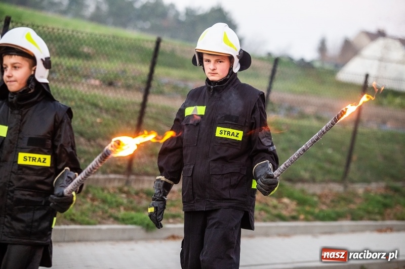 Zdjęcie w galerii na portalu naszraciborz.pl: W Krzanowicach od Mikołaszka ze świętym Marcinem na smaczne rogale wiadomości z regionu