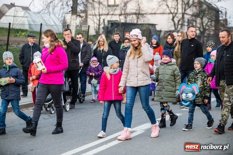 Zdjęcie w galerii na portalu naszraciborz.pl: W Krzanowicach od Mikołaszka ze świętym Marcinem na smaczne rogale wiadomości z regionu