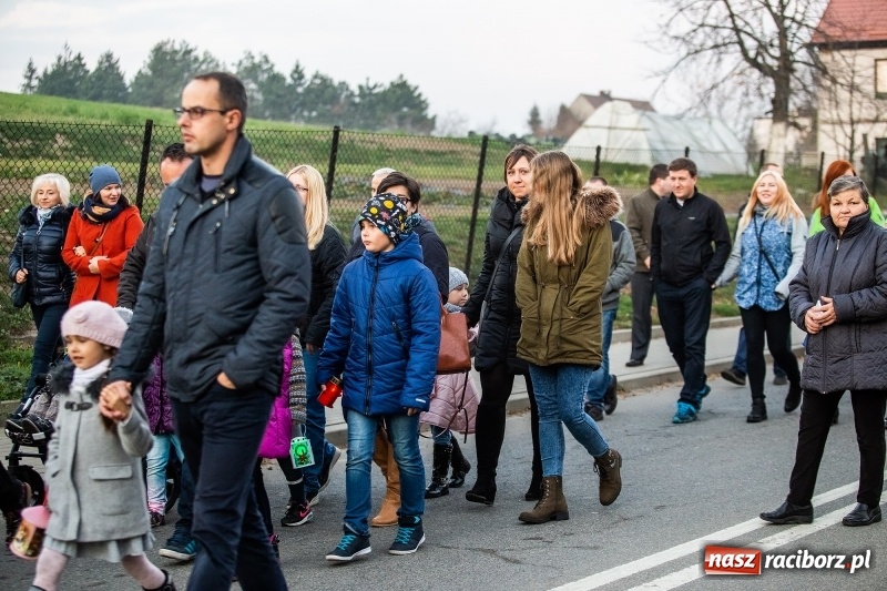 Zdjęcie w galerii na portalu naszraciborz.pl: W Krzanowicach od Mikołaszka ze świętym Marcinem na smaczne rogale wiadomości z regionu
