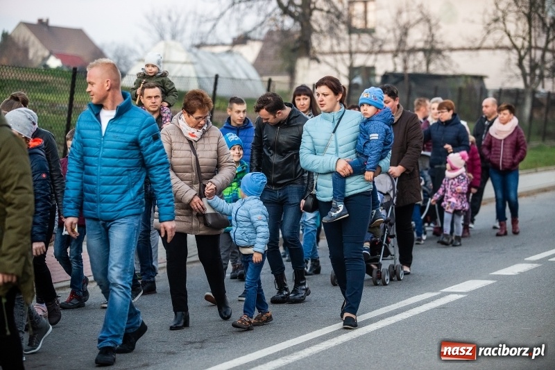 Zdjęcie w galerii na portalu naszraciborz.pl: W Krzanowicach od Mikołaszka ze świętym Marcinem na smaczne rogale wiadomości z regionu