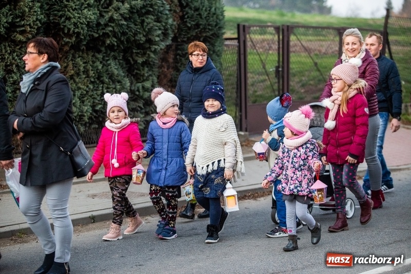 Zdjęcie w galerii na portalu naszraciborz.pl: W Krzanowicach od Mikołaszka ze świętym Marcinem na smaczne rogale wiadomości z regionu