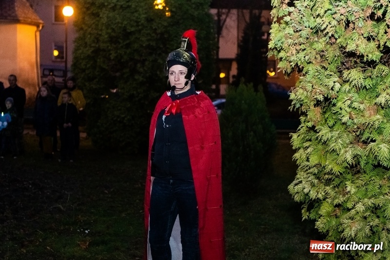 Zdjęcie w galerii na portalu naszraciborz.pl: W Krzanowicach od Mikołaszka ze świętym Marcinem na smaczne rogale wiadomości z regionu