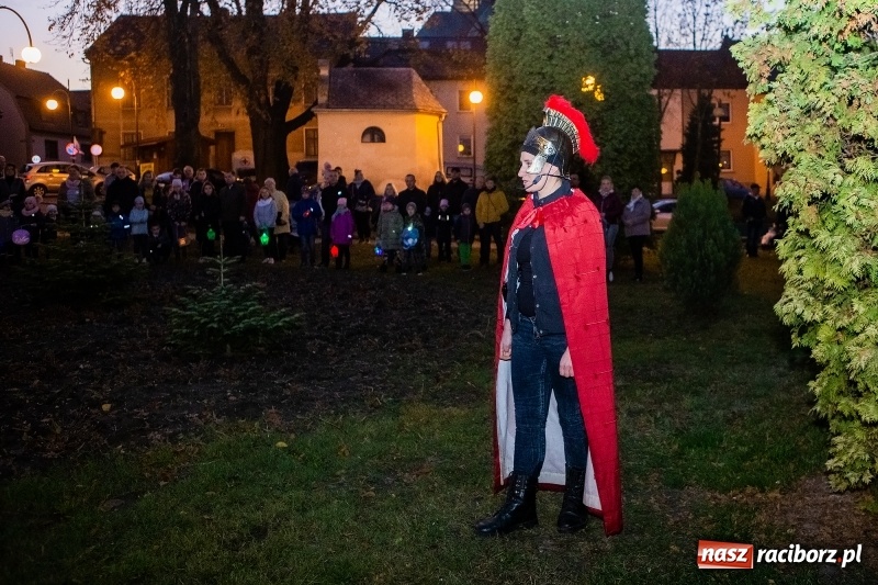 Zdjęcie w galerii na portalu naszraciborz.pl: W Krzanowicach od Mikołaszka ze świętym Marcinem na smaczne rogale wiadomości z regionu