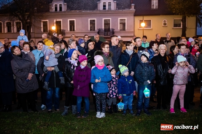 Zdjęcie w galerii na portalu naszraciborz.pl: W Krzanowicach od Mikołaszka ze świętym Marcinem na smaczne rogale wiadomości z regionu