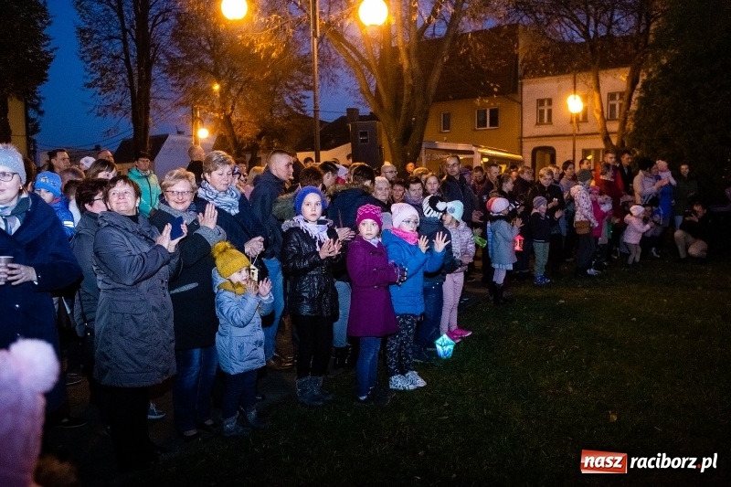 Zdjęcie w galerii na portalu naszraciborz.pl: W Krzanowicach od Mikołaszka ze świętym Marcinem na smaczne rogale wiadomości z regionu