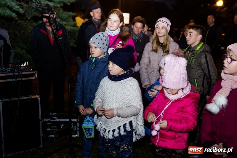 Zdjęcie w galerii na portalu naszraciborz.pl: W Krzanowicach od Mikołaszka ze świętym Marcinem na smaczne rogale wiadomości z regionu