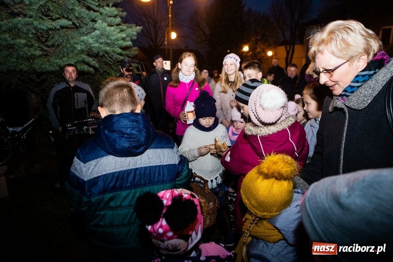 Zdjęcie w galerii na portalu naszraciborz.pl: W Krzanowicach od Mikołaszka ze świętym Marcinem na smaczne rogale wiadomości z regionu