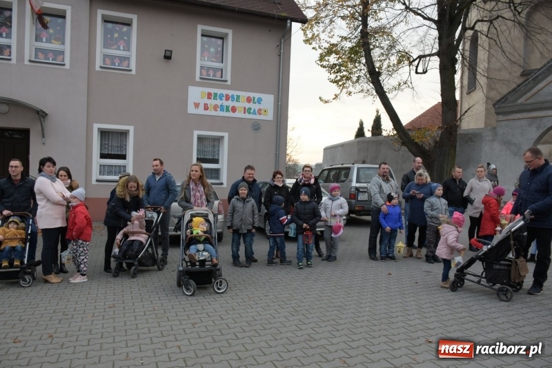 Zdjęcie w galerii na portalu naszraciborz.pl: Chorągiew Zaciężna Armati i święty Marcin w Bieńkowicach  wiadomości z regionu