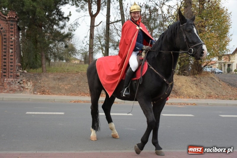 Zdjęcie w galerii na portalu naszraciborz.pl: Chorągiew Zaciężna Armati i święty Marcin w Bieńkowicach  wiadomości z regionu