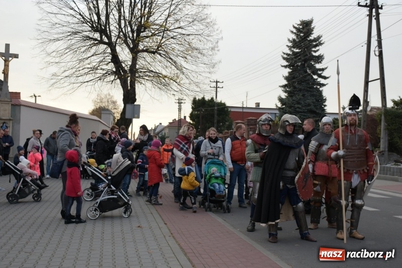 Zdjęcie w galerii na portalu naszraciborz.pl: Chorągiew Zaciężna Armati i święty Marcin w Bieńkowicach  wiadomości z regionu