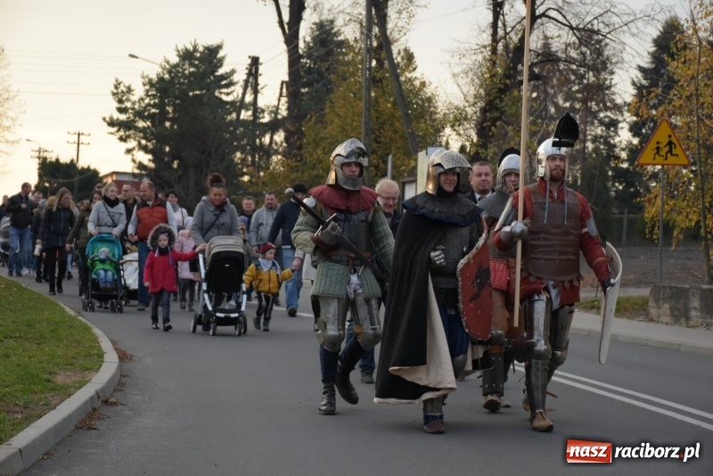 Zdjęcie w galerii na portalu naszraciborz.pl: Chorągiew Zaciężna Armati i święty Marcin w Bieńkowicach  wiadomości z regionu
