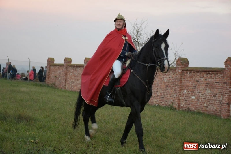 Zdjęcie w galerii na portalu naszraciborz.pl: Chorągiew Zaciężna Armati i święty Marcin w Bieńkowicach  wiadomości z regionu
