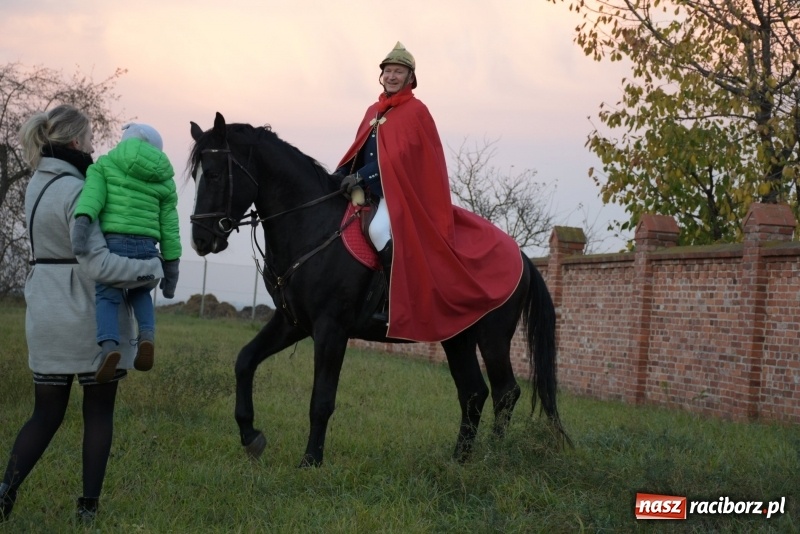 Zdjęcie w galerii na portalu naszraciborz.pl: Chorągiew Zaciężna Armati i święty Marcin w Bieńkowicach  wiadomości z regionu
