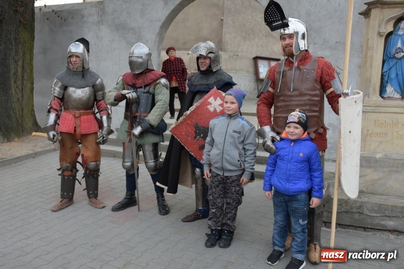 Zdjęcie w galerii na portalu naszraciborz.pl: Chorągiew Zaciężna Armati i święty Marcin w Bieńkowicach  wiadomości z regionu