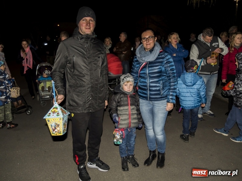 Zdjęcie w galerii na portalu naszraciborz.pl: Ponad dwa tysiące rogali na św. Marcina w Kuźni Raciborskiej!  wiadomości z regionu