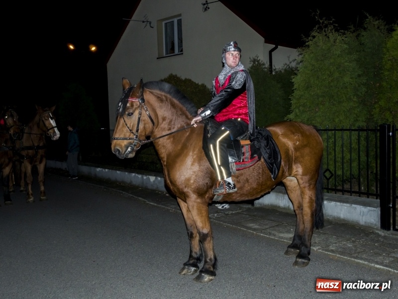 Zdjęcie w galerii na portalu naszraciborz.pl: Ponad dwa tysiące rogali na św. Marcina w Kuźni Raciborskiej!  wiadomości z regionu