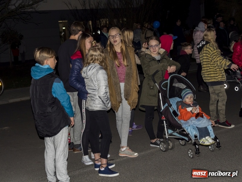 Zdjęcie w galerii na portalu naszraciborz.pl: Ponad dwa tysiące rogali na św. Marcina w Kuźni Raciborskiej!  wiadomości z regionu