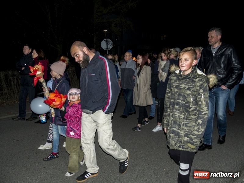 Zdjęcie w galerii na portalu naszraciborz.pl: Ponad dwa tysiące rogali na św. Marcina w Kuźni Raciborskiej!  wiadomości z regionu