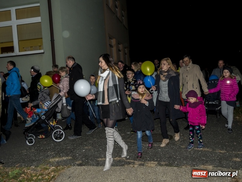 Zdjęcie w galerii na portalu naszraciborz.pl: Ponad dwa tysiące rogali na św. Marcina w Kuźni Raciborskiej!  wiadomości z regionu