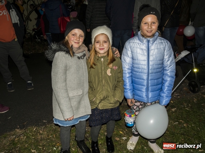 Zdjęcie w galerii na portalu naszraciborz.pl: Ponad dwa tysiące rogali na św. Marcina w Kuźni Raciborskiej!  wiadomości z regionu