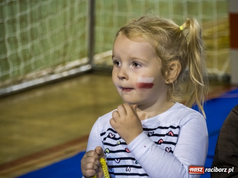 Zdjęcie w galerii na portalu naszraciborz.pl: Ponad dwa tysiące rogali na św. Marcina w Kuźni Raciborskiej!  wiadomości z regionu