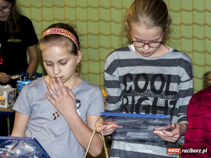 Zdjęcie w galerii na portalu naszraciborz.pl: Ponad dwa tysiące rogali na św. Marcina w Kuźni Raciborskiej!  wiadomości z regionu