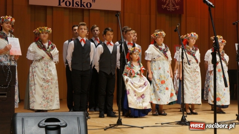 Zdjęcie w galerii na portalu naszraciborz.pl: I miejsce Frelek i Karlusów w Wojewódzkim Festiwalu Pieśni Patriotycznej wiadomości z regionu