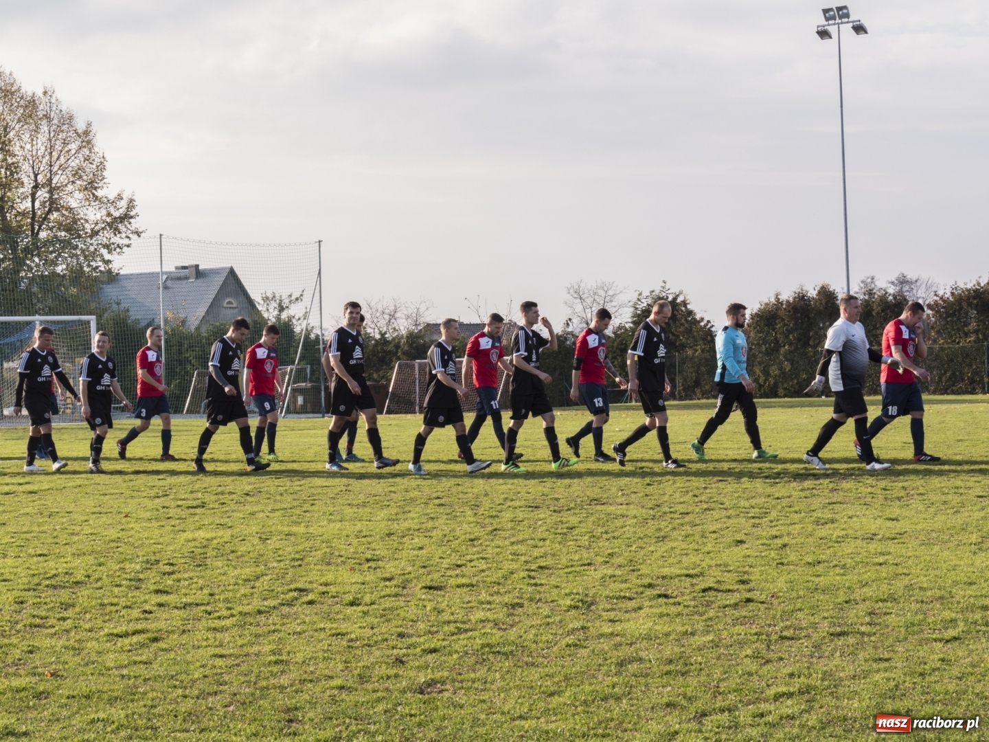 Zdjęcie w galerii na portalu naszraciborz.pl: Markowice kontra Bełsznica. Wszystko rozegrało się w drugiej połowie wiadomości z regionu