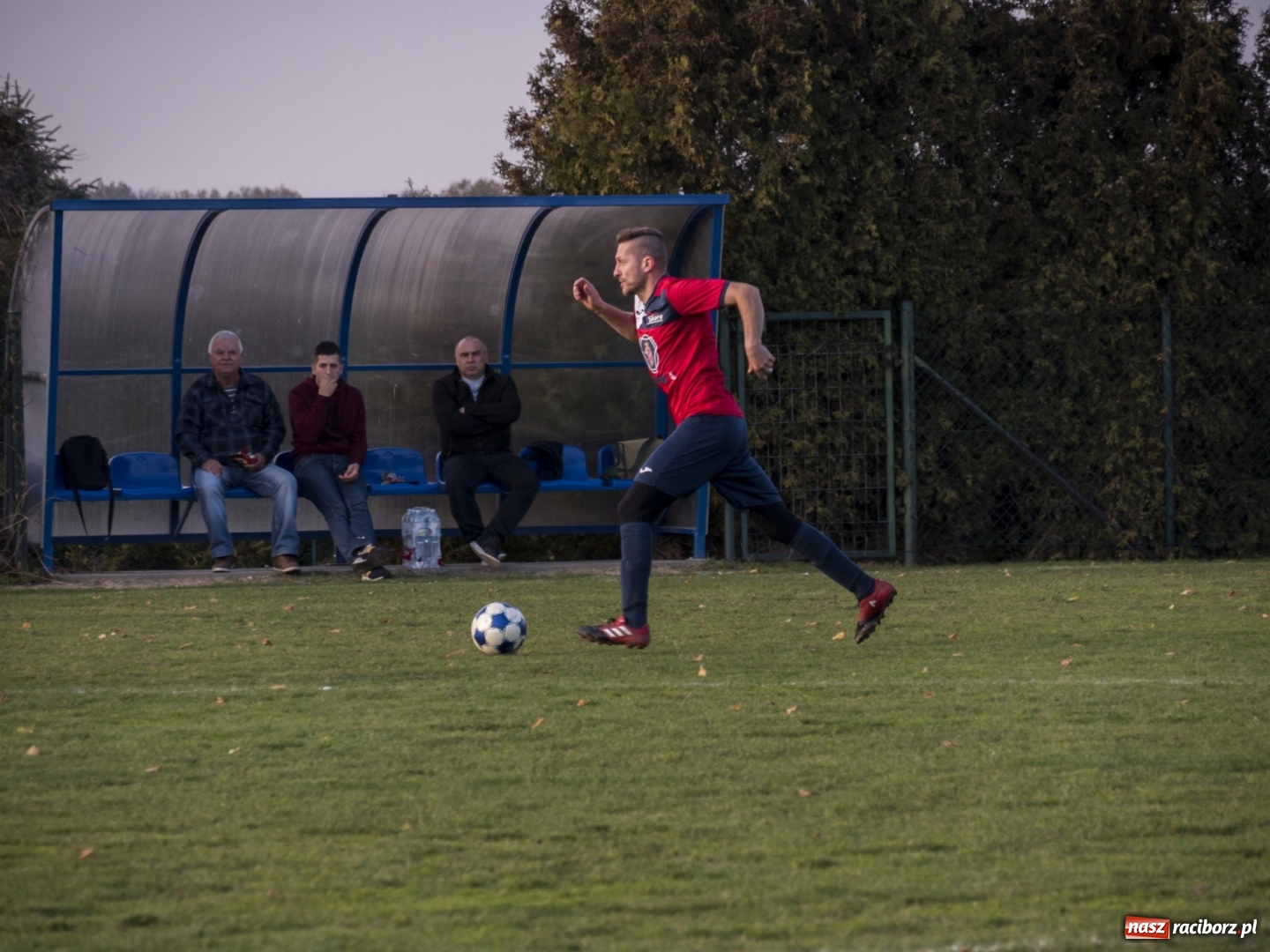 Zdjęcie w galerii na portalu naszraciborz.pl: Markowice kontra Bełsznica. Wszystko rozegrało się w drugiej połowie wiadomości z regionu