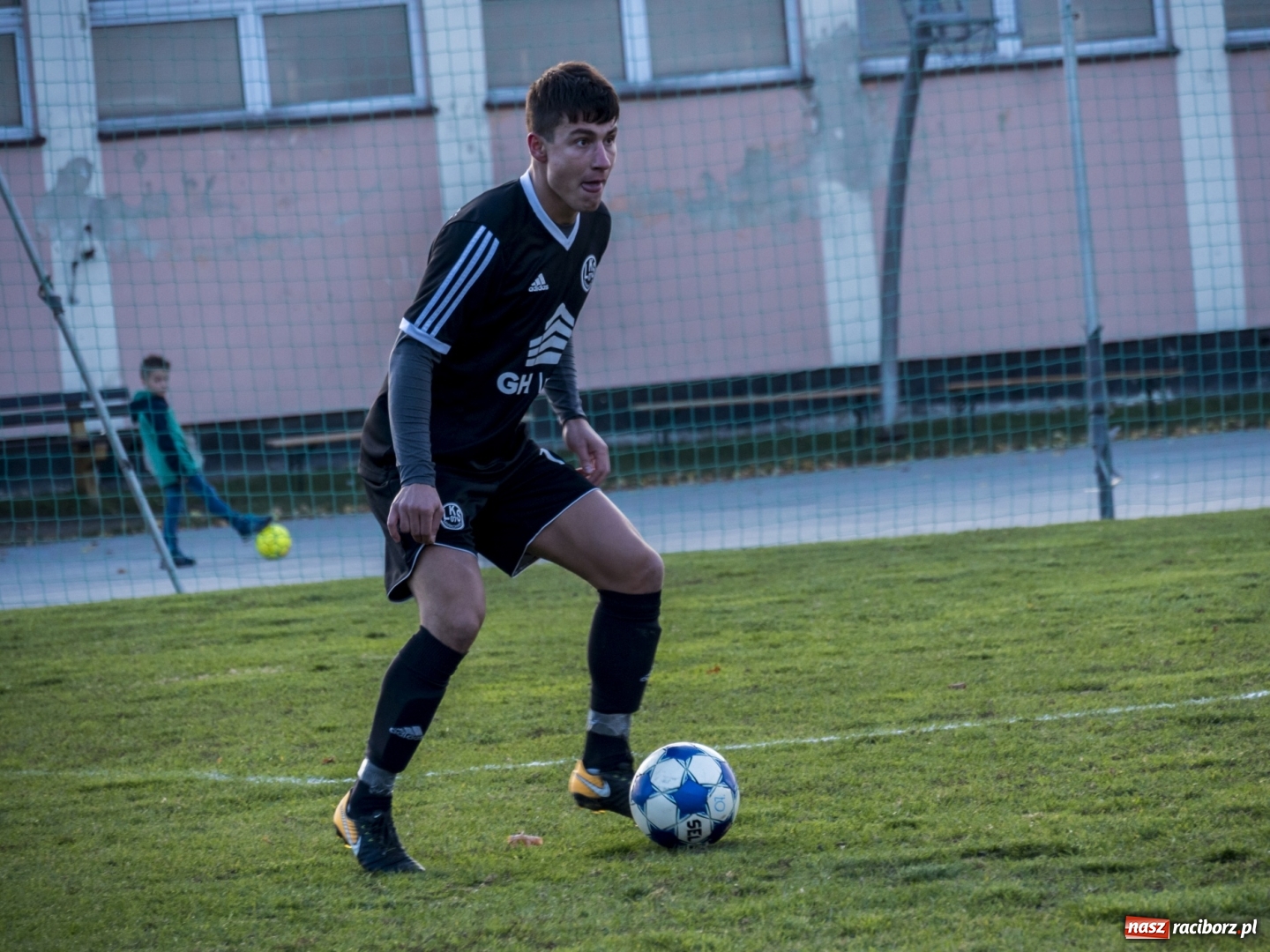 Zdjęcie w galerii na portalu naszraciborz.pl: Markowice kontra Bełsznica. Wszystko rozegrało się w drugiej połowie wiadomości z regionu