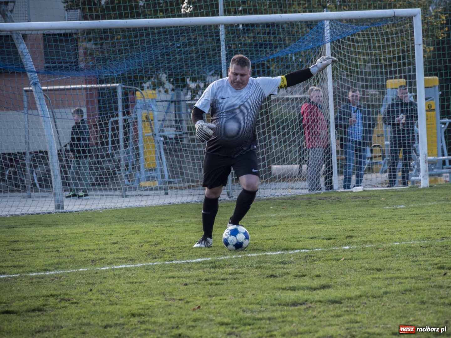 Zdjęcie w galerii na portalu naszraciborz.pl: Markowice kontra Bełsznica. Wszystko rozegrało się w drugiej połowie wiadomości z regionu
