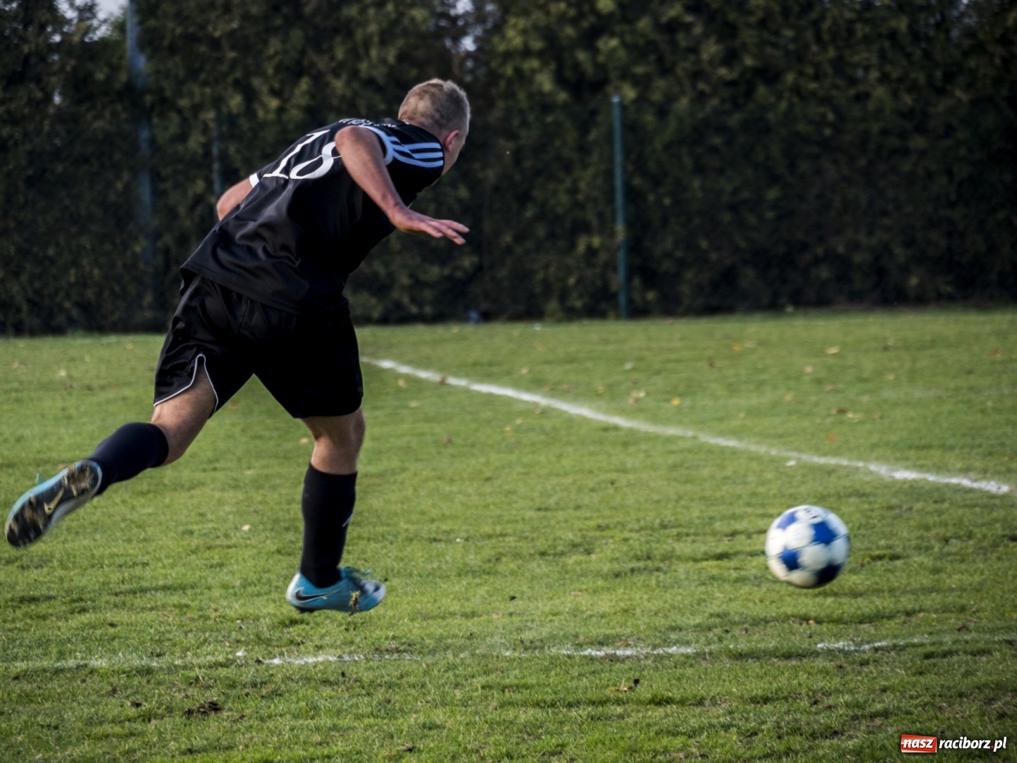 Zdjęcie w galerii na portalu naszraciborz.pl: Markowice kontra Bełsznica. Wszystko rozegrało się w drugiej połowie wiadomości z regionu