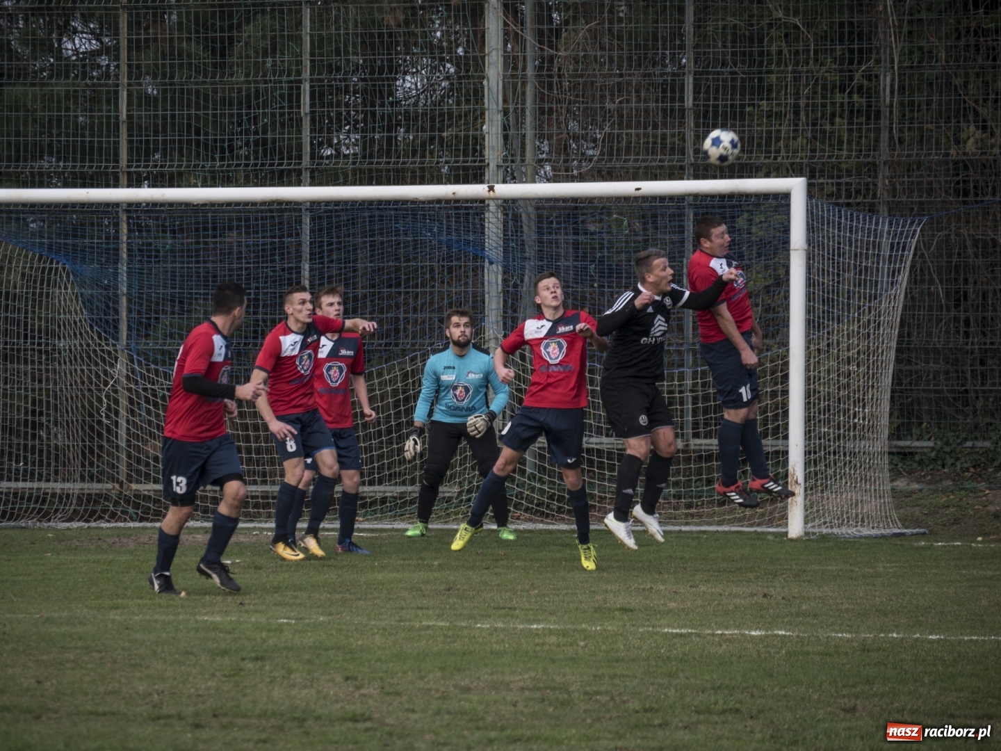 Zdjęcie w galerii na portalu naszraciborz.pl: Markowice kontra Bełsznica. Wszystko rozegrało się w drugiej połowie wiadomości z regionu