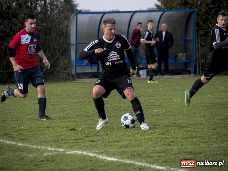 Zdjęcie w galerii na portalu naszraciborz.pl: Markowice kontra Bełsznica. Wszystko rozegrało się w drugiej połowie wiadomości z regionu